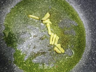 清炒南瓜的做法步骤：1