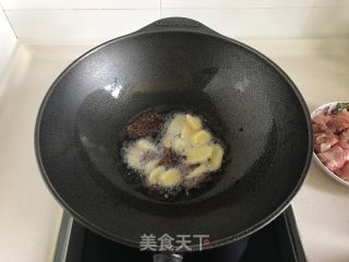 板栗烧鸡的做法步骤：2