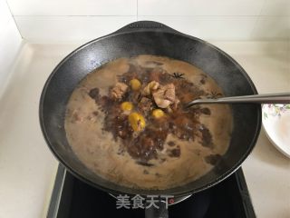 板栗烧鸡的做法步骤：5