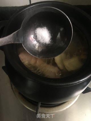 青橄榄煲鸭汤的做法步骤：9