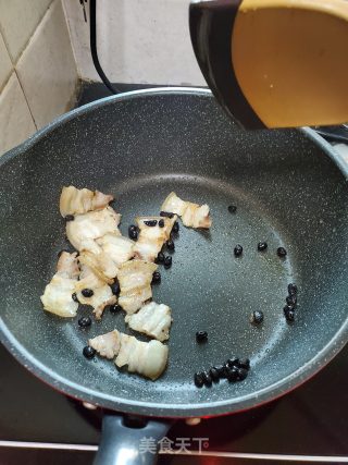 小炒肉的做法步骤：2
