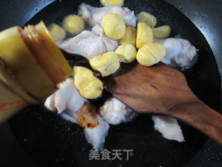 栗子烧鸡翅根的做法步骤：5