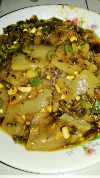 酸菜炒魔芋豆腐的做法步骤：5