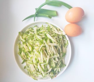 学会了它再也不为早餐吃什么发愁|10分钟就能搞定的滋补汤的做法步骤：1