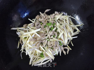 茭白炒肉丝的做法步骤：6