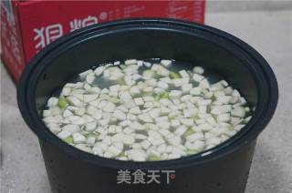双蔬腊牛肉焖饭的做法步骤：3