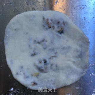 梅菜鲜肉饼的做法步骤：7