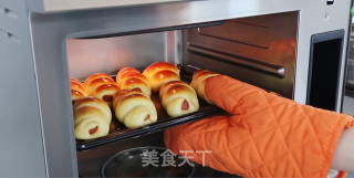 早餐首选—香肠面包的做法步骤：7