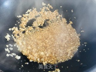 金针菇这样做，比肉还好吃，零失败的蒜蓉金针菇的做法步骤：7