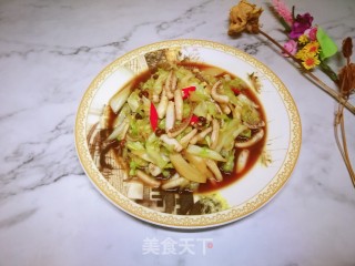 卷心菜炒鱿鱼须的做法步骤：10