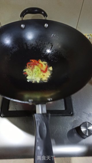 白萝卜炒粉条的做法步骤：5
