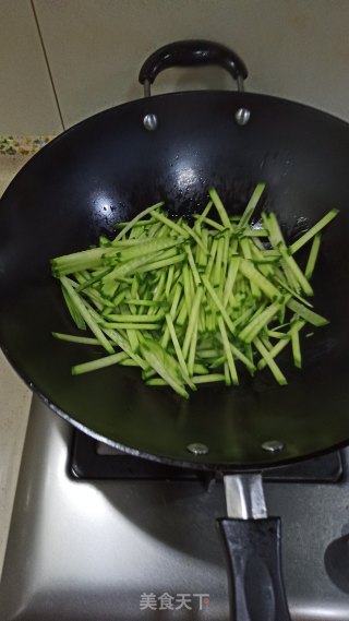 白萝卜炒粉条的做法步骤：6