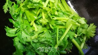香芹牛肉的做法步骤：4
