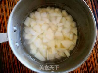 土豆泥披萨（海鲜版）的做法步骤：2