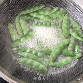 梅豆炒大虾的做法步骤：4