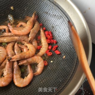 梅豆炒大虾的做法步骤：15