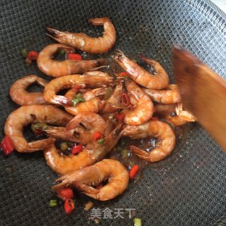 梅豆炒大虾的做法步骤：17