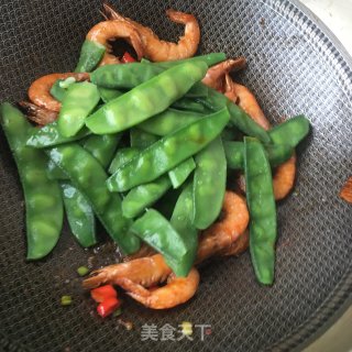 梅豆炒大虾的做法步骤：18