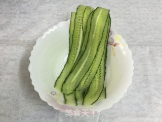 清爽黄瓜卷的做法步骤：1