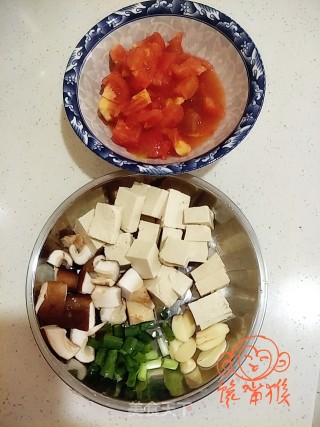 西红柿烧豆腐的做法步骤：2