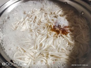 白菜榨菜面的做法步骤：5