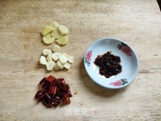 家庭版香鸡煲的做法步骤：3