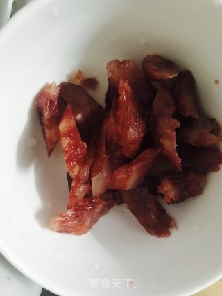 蒜苗腊肠的做法步骤：2