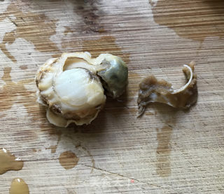 青椒爆炒扇贝肉的做法步骤：2