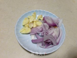 奥尔良红烧鸡腿的做法步骤：1