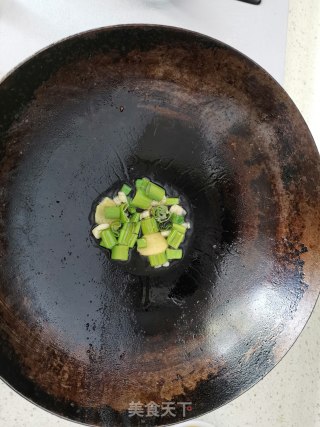 红烧小塔嘛鱼的做法步骤：2