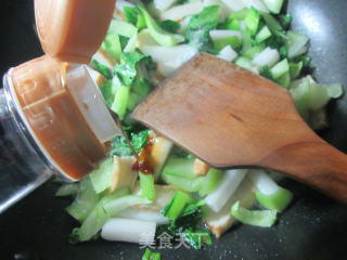 鱼豆腐青菜炒年糕的做法步骤：7