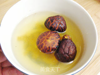 椰菜海鲜汤--润燥汤羹的做法步骤：2