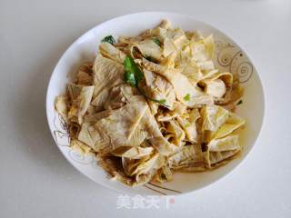凉拌油豆皮的做法步骤：3