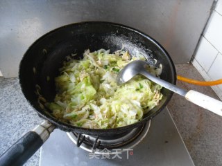 圆白菜炒豆腐干的做法步骤：8