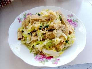 圆白菜炒豆腐干的做法步骤：12