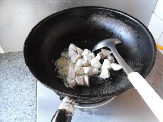 鱼丸烧芹菜的做法步骤：5