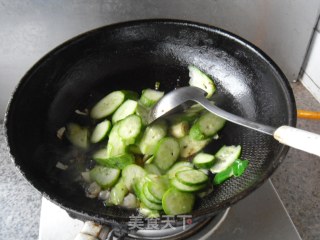 杏鲍菇炒黄瓜片的做法步骤：7