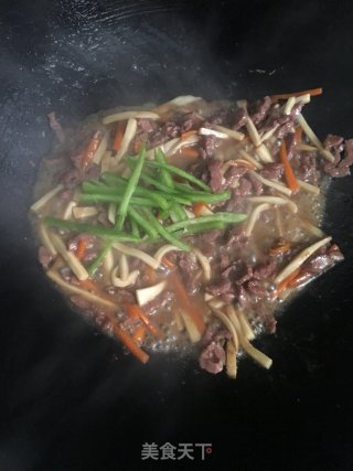 杏鲍菇炒牛肉的做法步骤：11