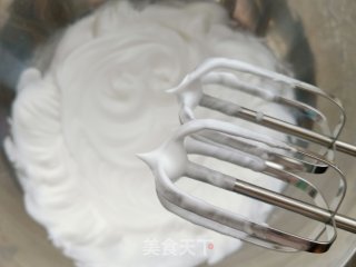 国庆版草莓奶油纸杯蛋糕的做法步骤：5