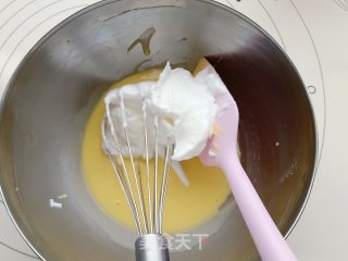 国庆版草莓奶油纸杯蛋糕的做法步骤：6