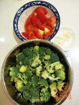 西红柿西蓝花的做法步骤：2