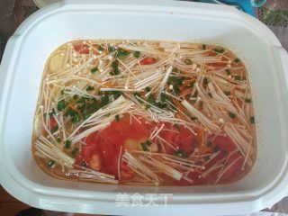 番茄金针豆腐汤的做法步骤：7