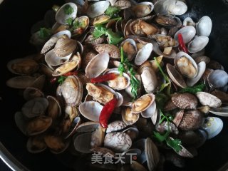 麻辣花蛤的做法步骤：10