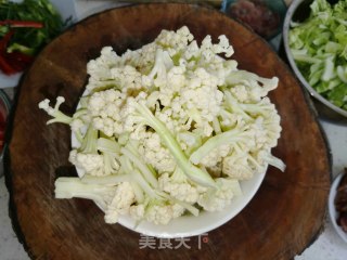干煸腊肉菜花的做法步骤：4