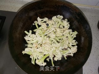 干煸腊肉菜花的做法步骤：6