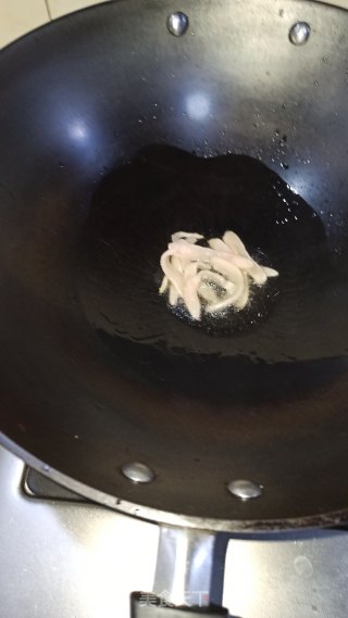 藕丝炒肉的做法步骤：3