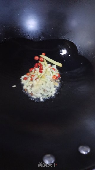 藕丝炒肉的做法步骤：5