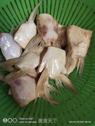 蒜香鱼块的做法步骤：1
