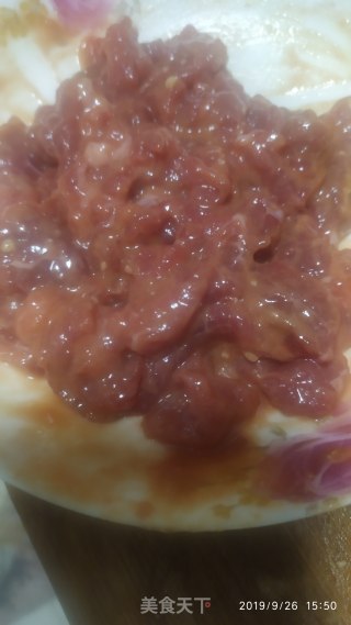 牛肉炒白萝卜的做法步骤：1