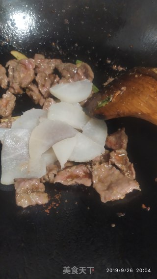 牛肉炒白萝卜的做法步骤：5